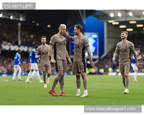 热刺公开训练缺少罗梅罗和乌多吉球队备战摩纳哥赛事紧锣密鼓